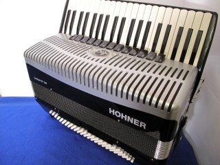 Hohner Ventura IV Accordion